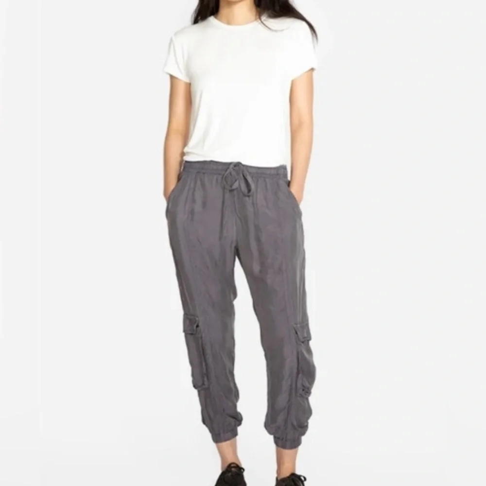 Johnny Was Ramble Pull-On Cupro Cargo Jogger Pants Grey Size‎ M Coastal Grandma